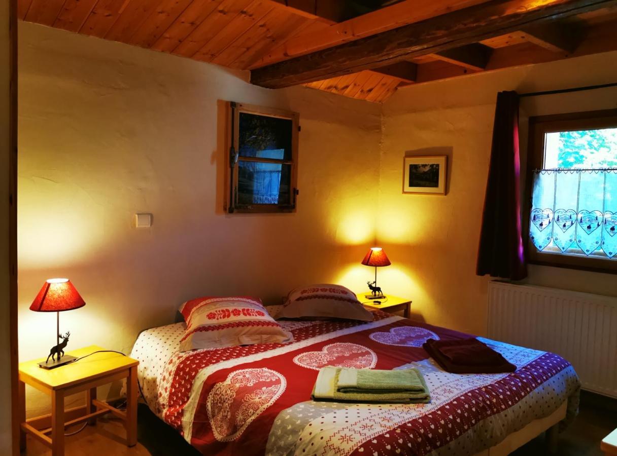 Gite D'Etape Auberge De L'Ardoisiere Jausiers Kültér fotó