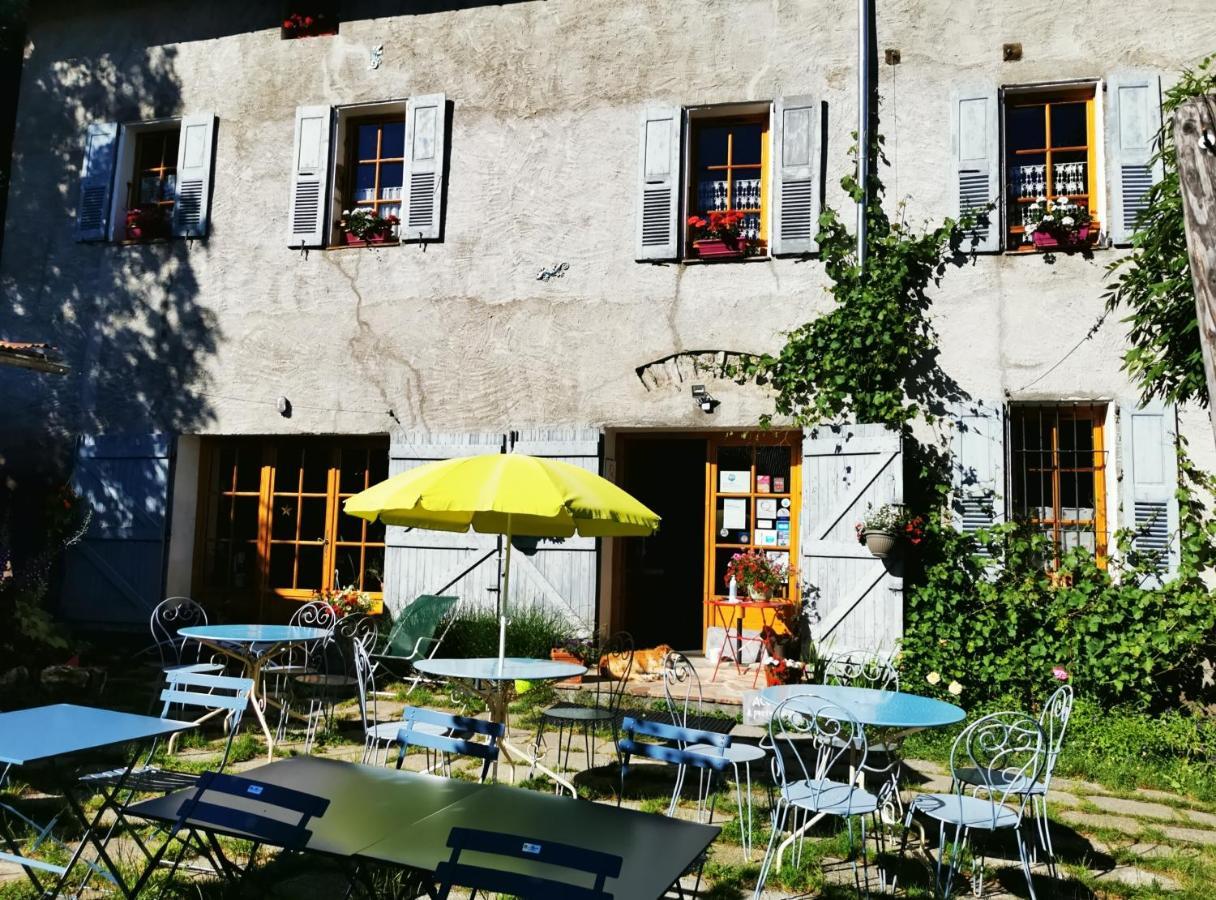 Gite D'Etape Auberge De L'Ardoisiere Jausiers Kültér fotó