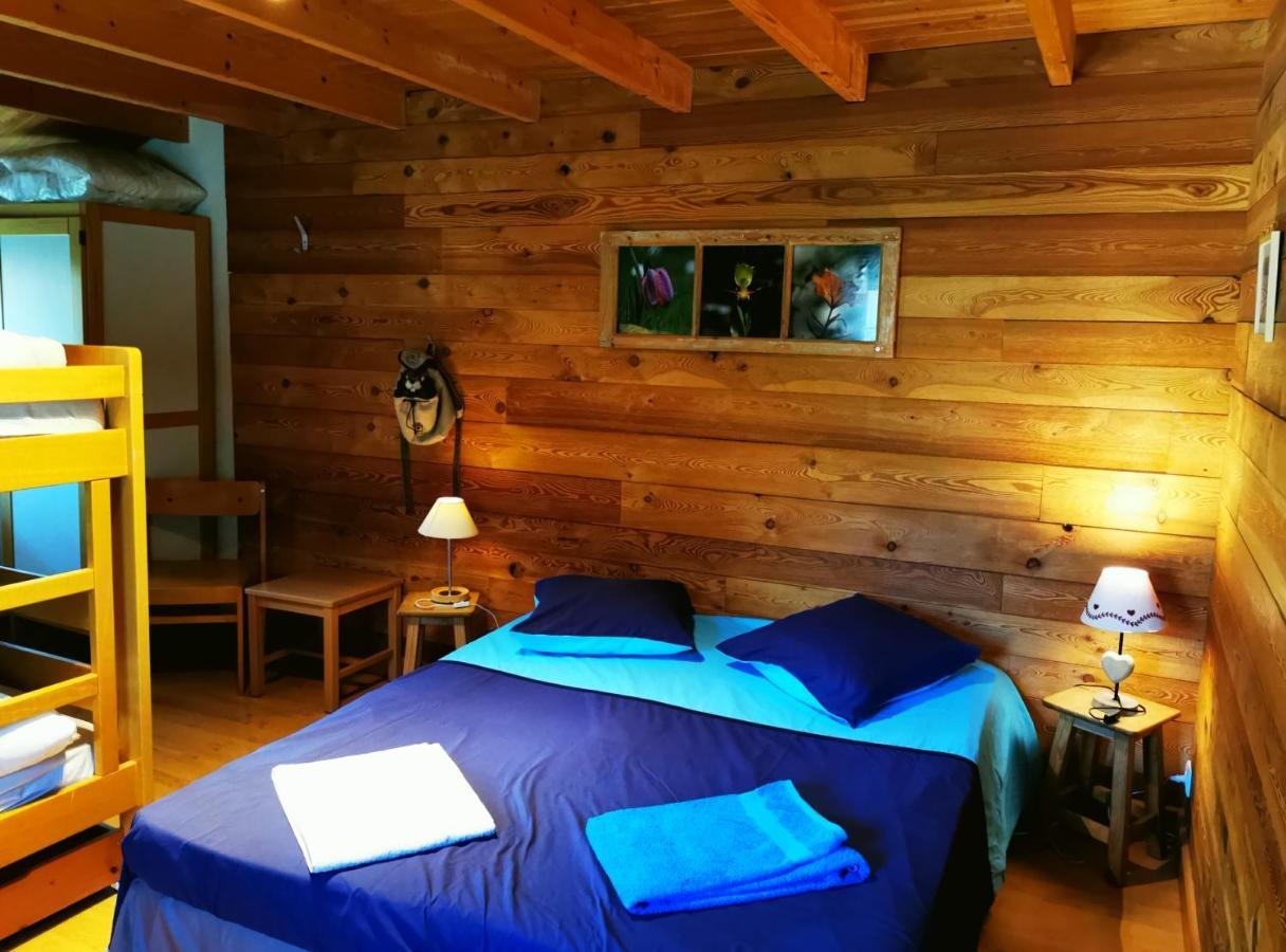 Gite D'Etape Auberge De L'Ardoisiere Jausiers Kültér fotó